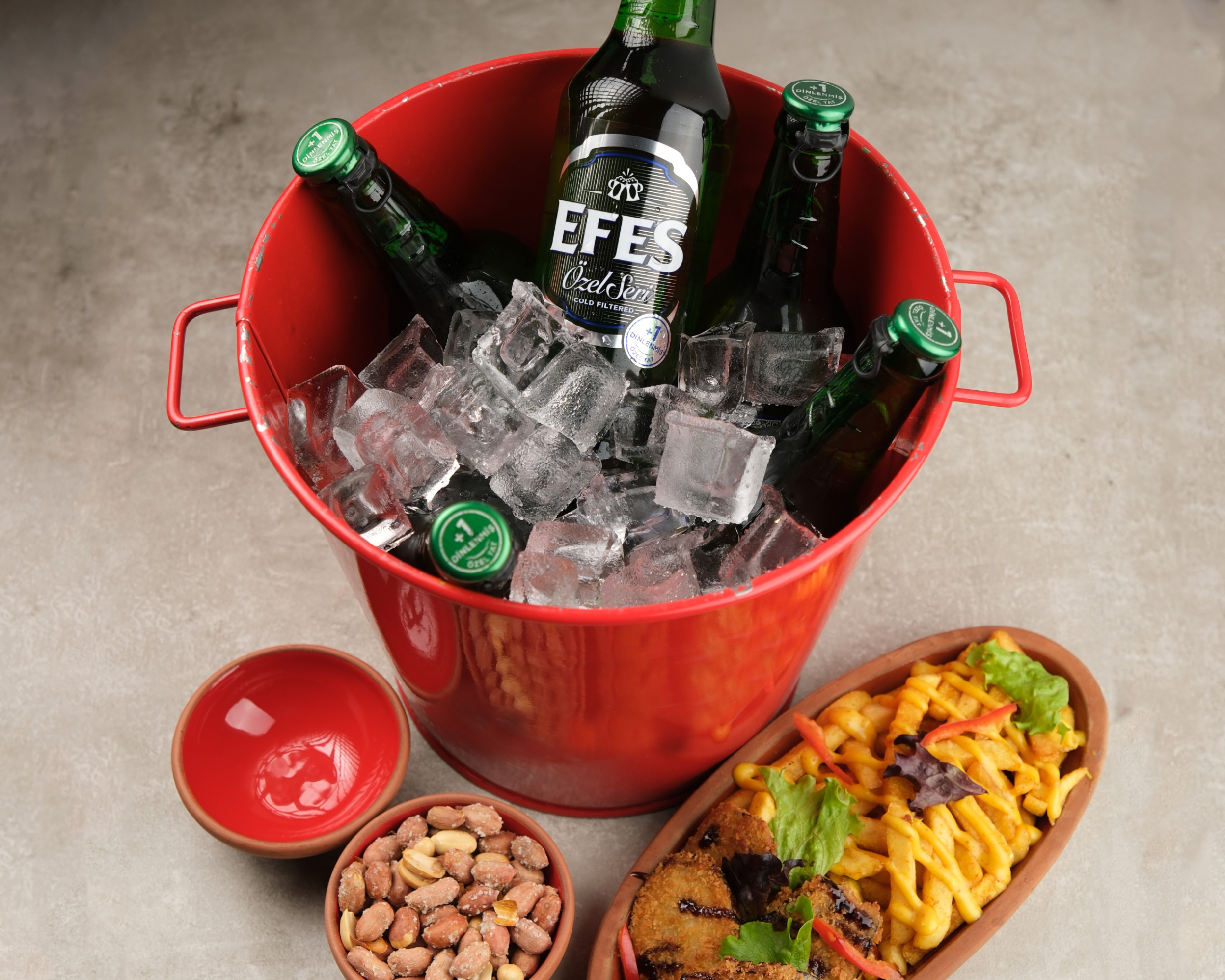 4+1 EFES PİLSEN ÖZEL SERİ 50 cl. + 5'Lİ TEKİLA KÜREK